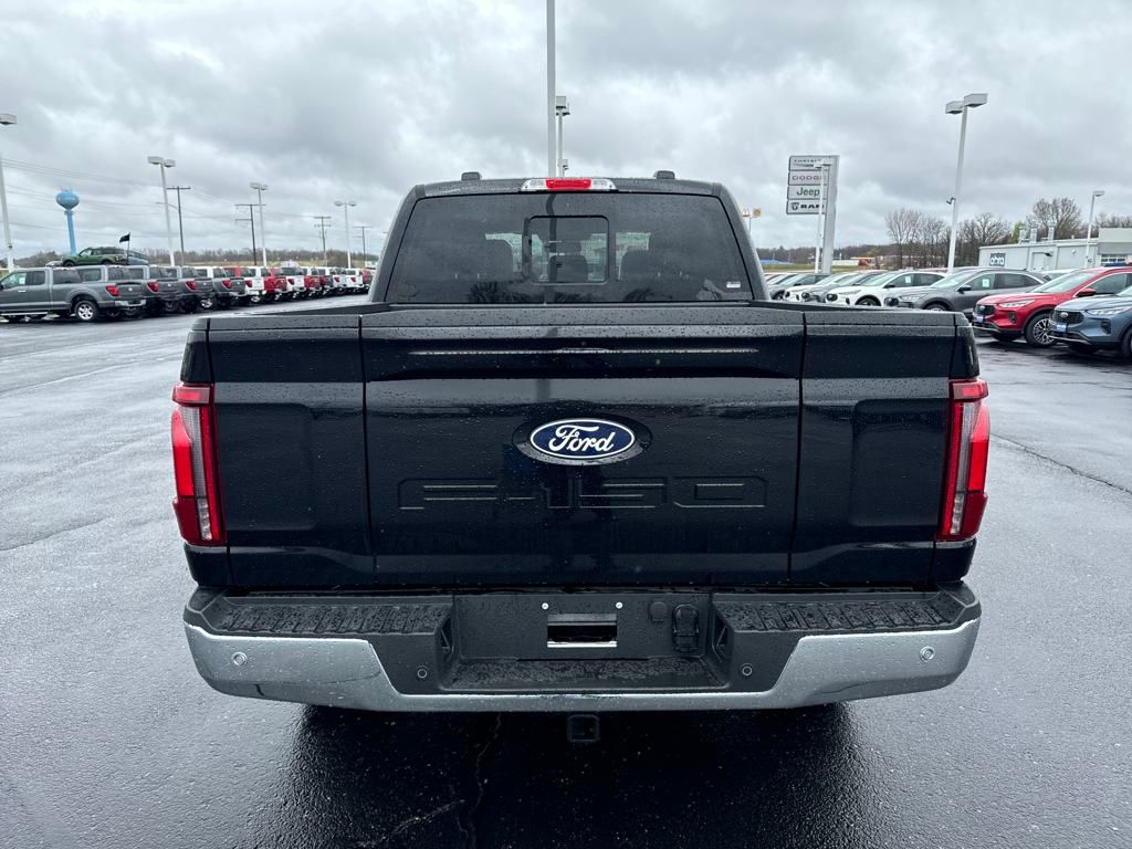 2025 Ford F-150 Lariat photo 3