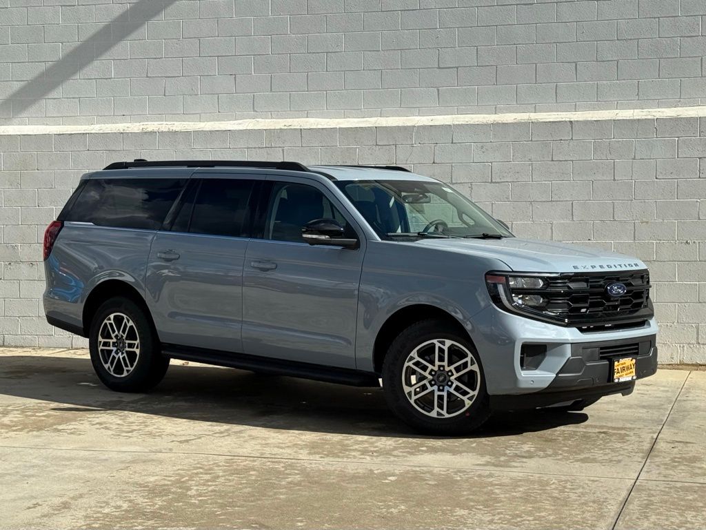 2026 Ford Expedition Active's photo