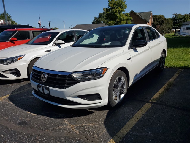 2019 Volkswagen Jetta R-Line photo 4