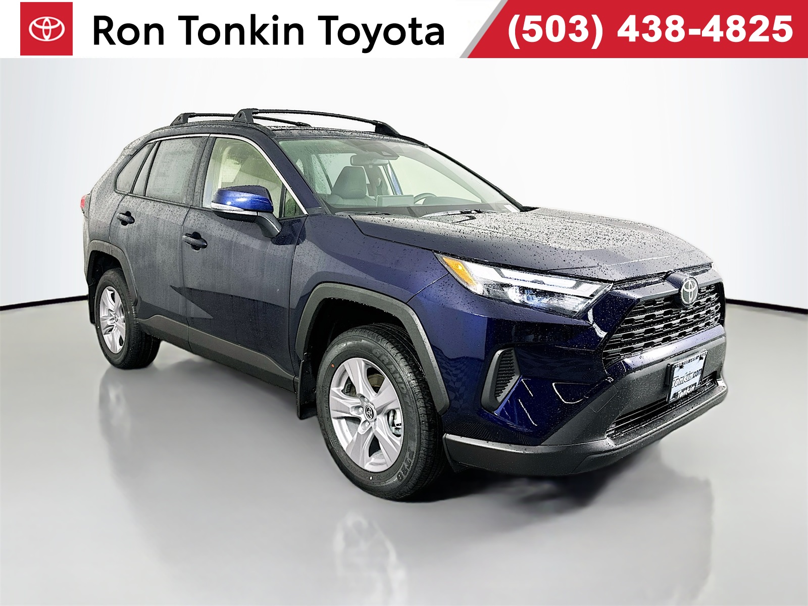 2025 Toyota RAV4 XLE's photo