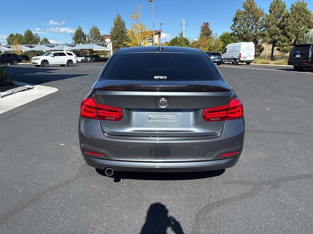 2017 Bmw 320i xDrive SA photo 2