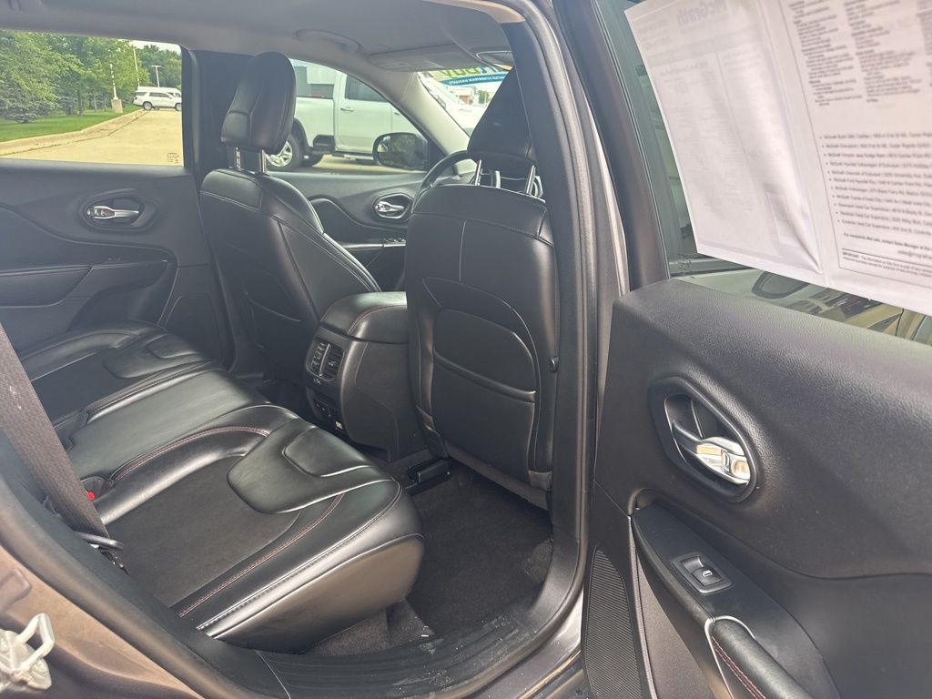 2020 Jeep Cherokee Trailhawk photo 15