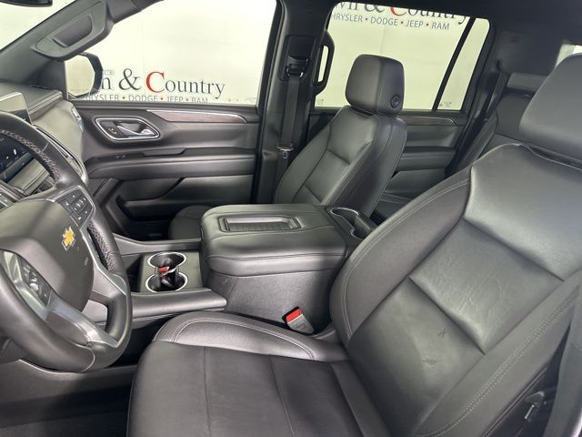 2023 Chevrolet Suburban LT photo 21
