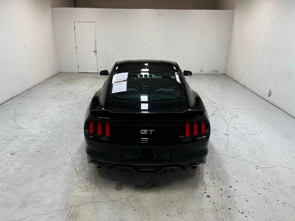 2016 Ford Mustang GT Premium photo 2
