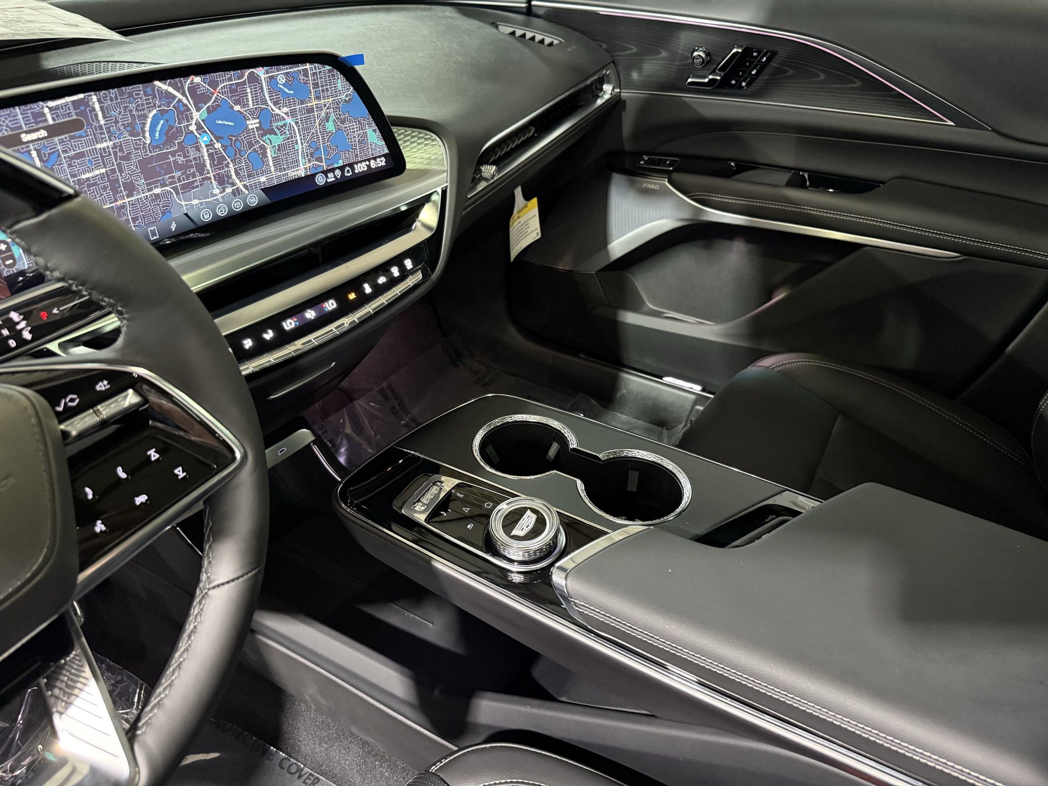 2026 Cadillac Lyriq photo 32