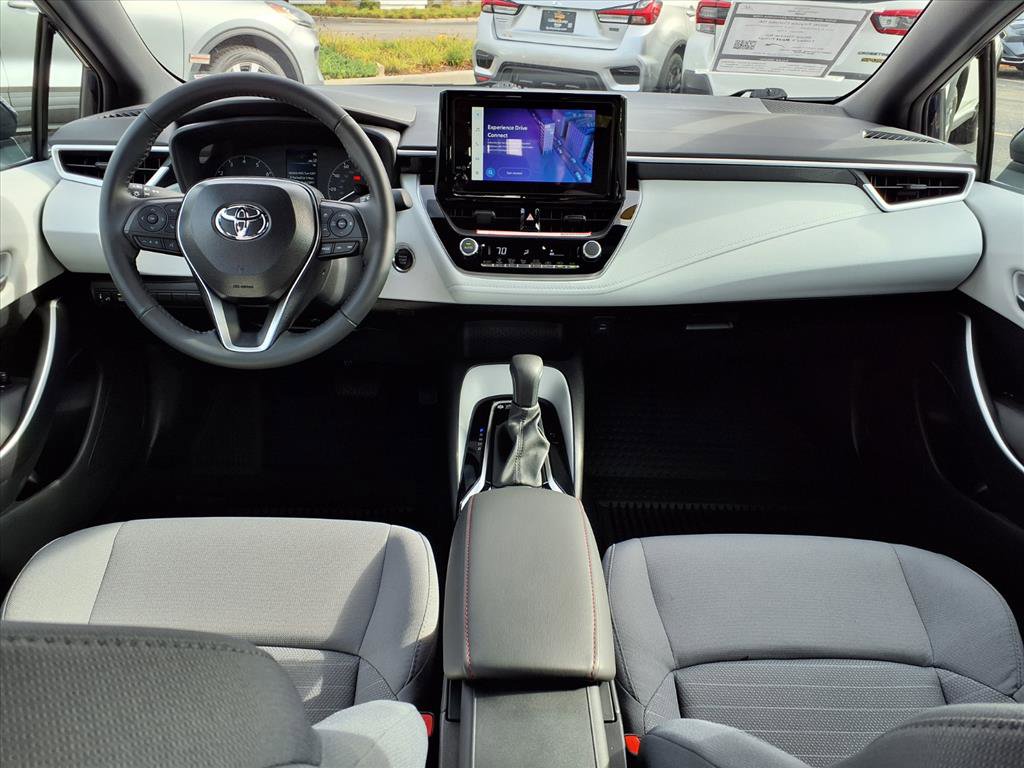 2025 Toyota Corolla SE photo 3