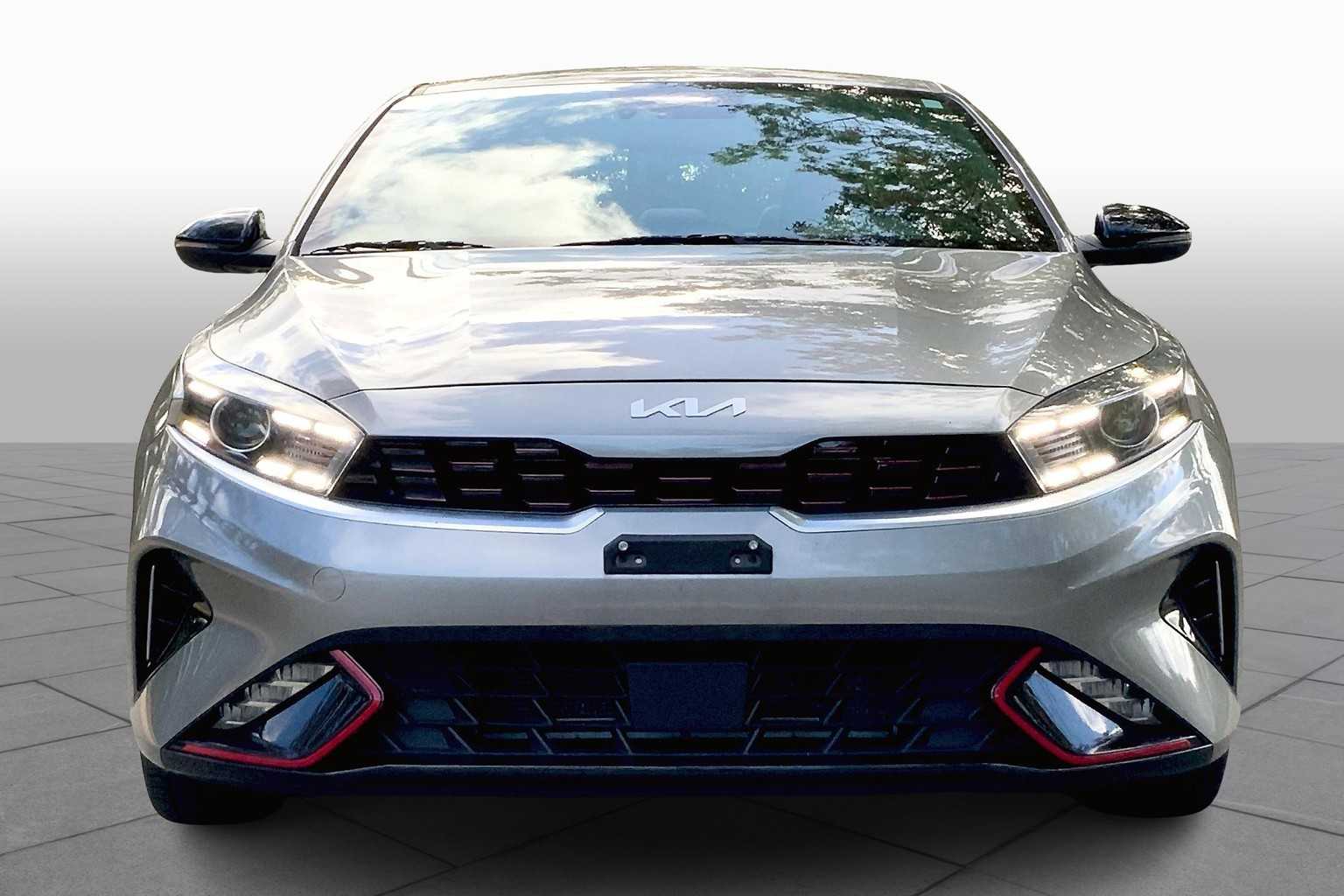 2022 Kia Forte GT-Line photo 3