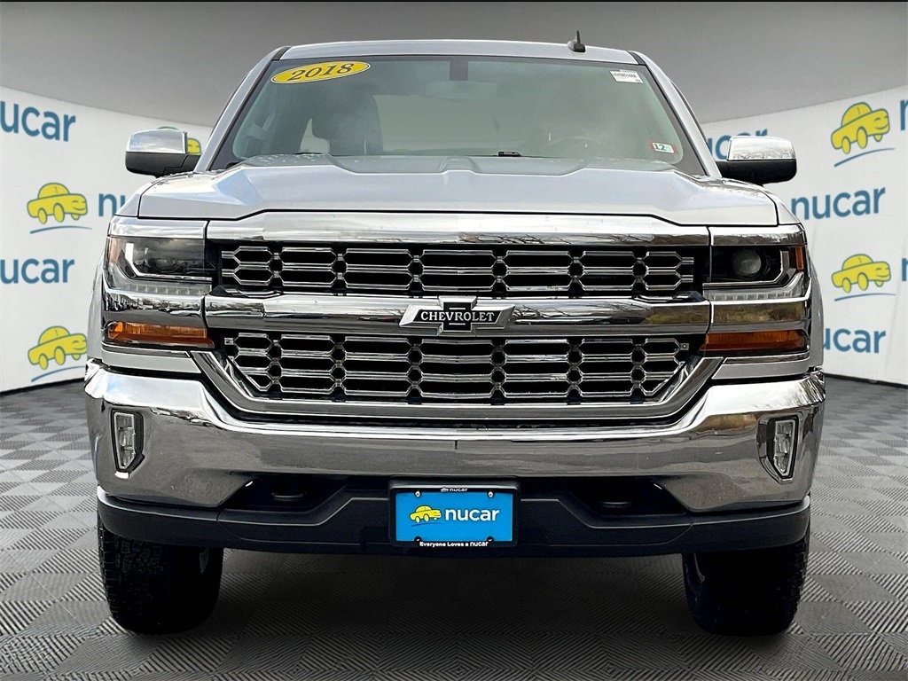 2018 Chevrolet Silverado 1500 LT photo 2