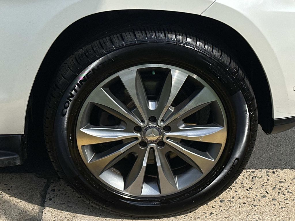 2016 Mercedes Benz GL 450 photo 17