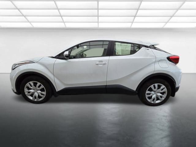 2022 Toyota C-HR XLE photo 2