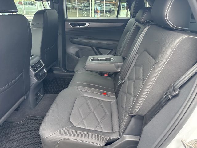 2024 Volkswagen Atlas Cross Sport SE Technology photo 13
