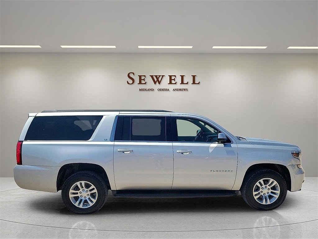 2019 Chevrolet Suburban LT photo 5