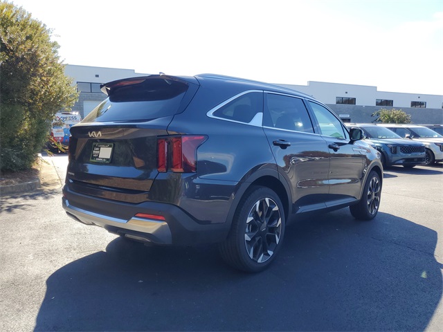 2025 Kia Sorento EX photo 3