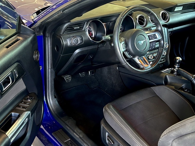 2015 Ford Mustang V6 Convertible photo 14
