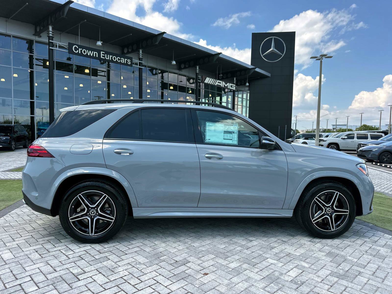 2026 Mercedes Benz GLE 450e 4MATIC photo 3