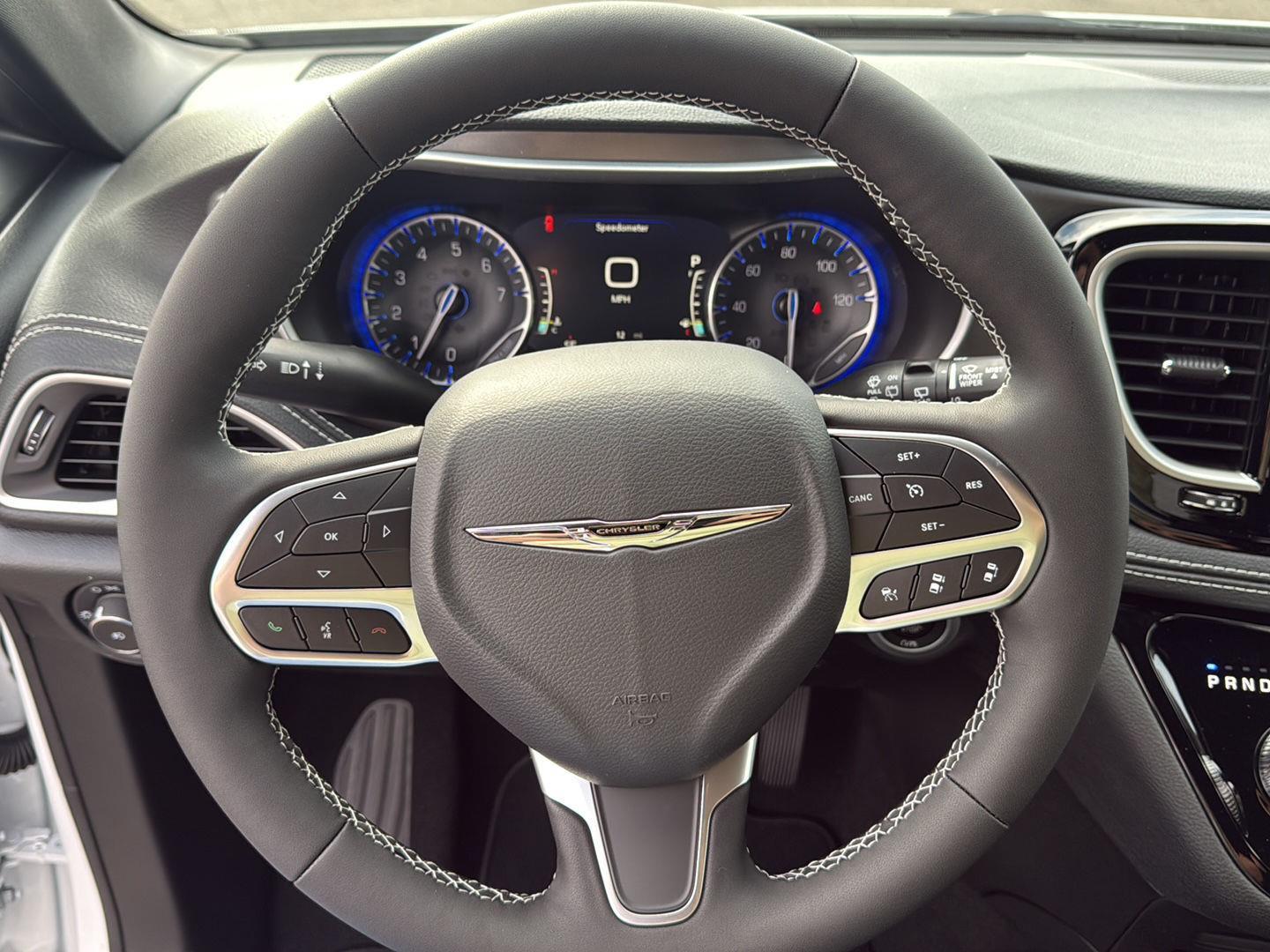 2026 Chrysler Pacifica photo 17