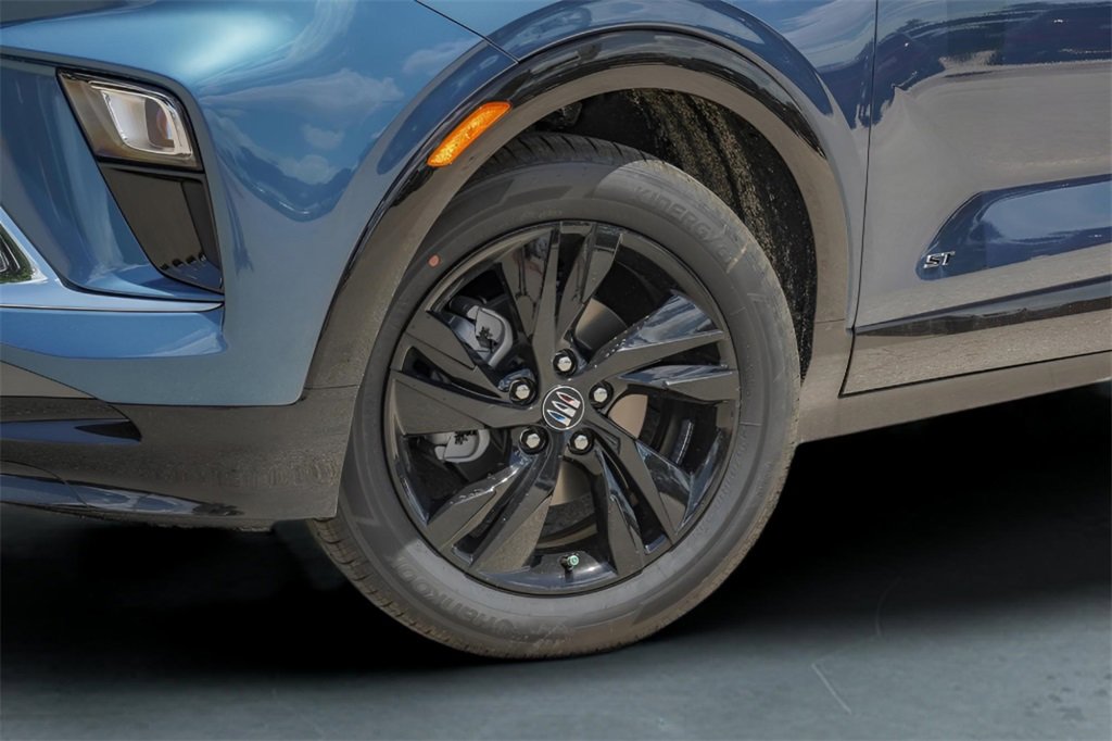 2026 Buick Encore GX Sport Touring photo 2