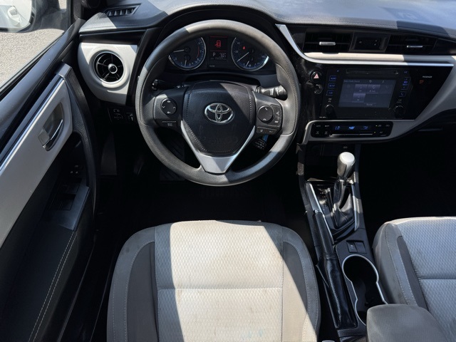 2017 Toyota Corolla L photo 9