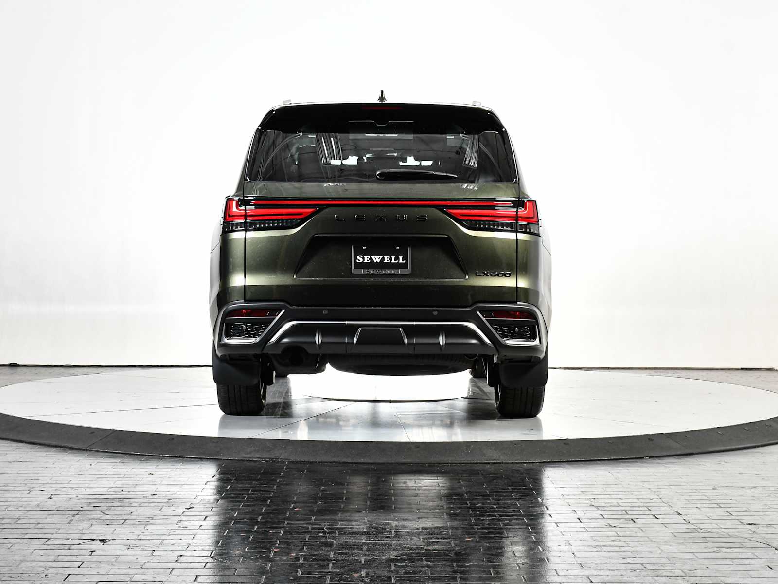 2025 Lexus LX 600 F SPORT photo 4