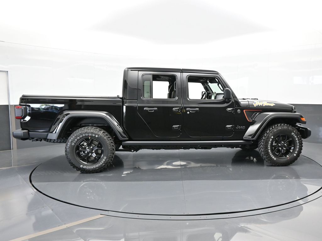 2024 Jeep Gladiator photo 5
