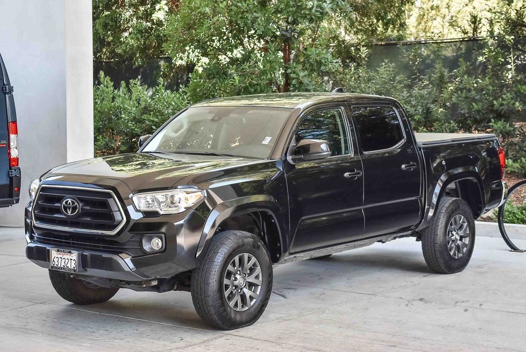 2023 Toyota Tacoma SR5 photo 3