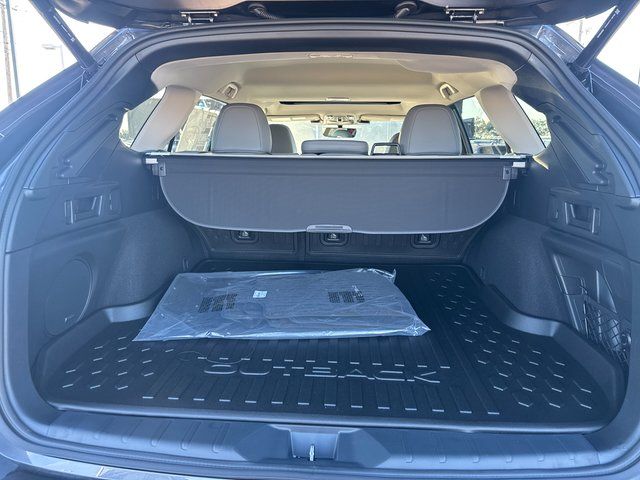 2025 Subaru Outback Limited photo 11