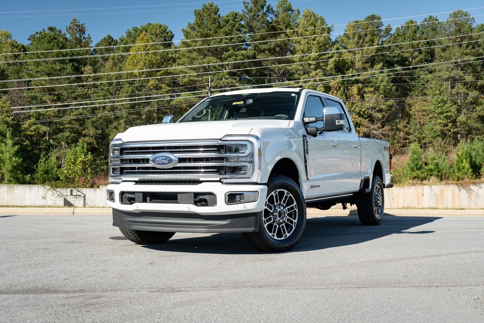 2026 Ford F-250 Super Duty Platinum's photo