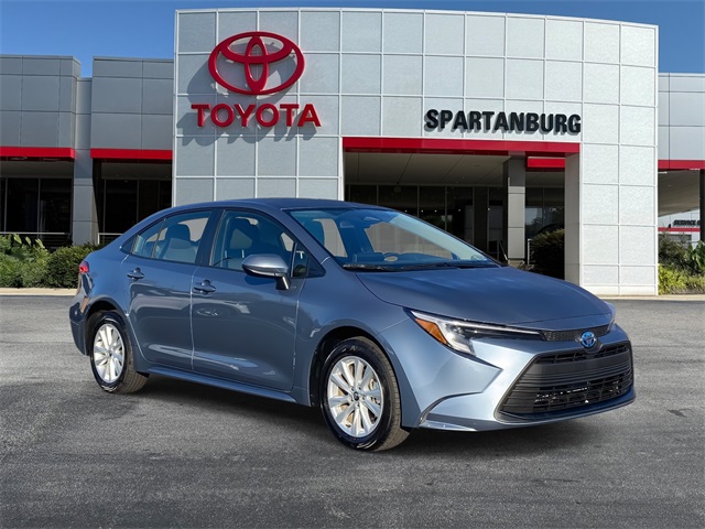 2025 Toyota Corolla LE's photo