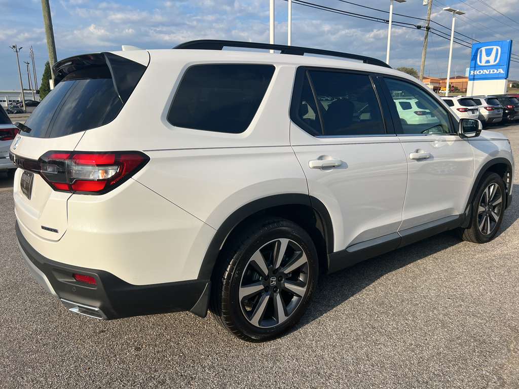 2025 Honda Pilot Touring photo 4