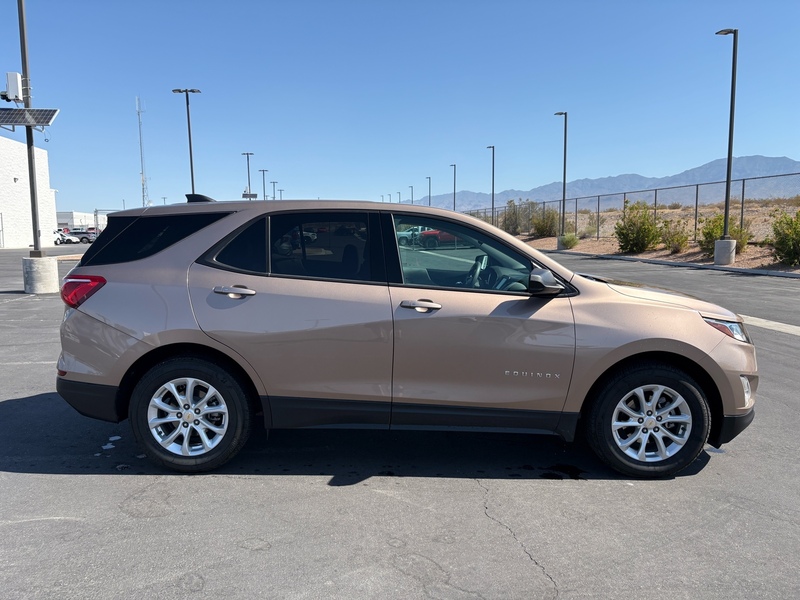 Used 2019 Chevrolet Equinox LS with VIN 2GNAXHEV3K6291064 for sale in Pahrump, NV
