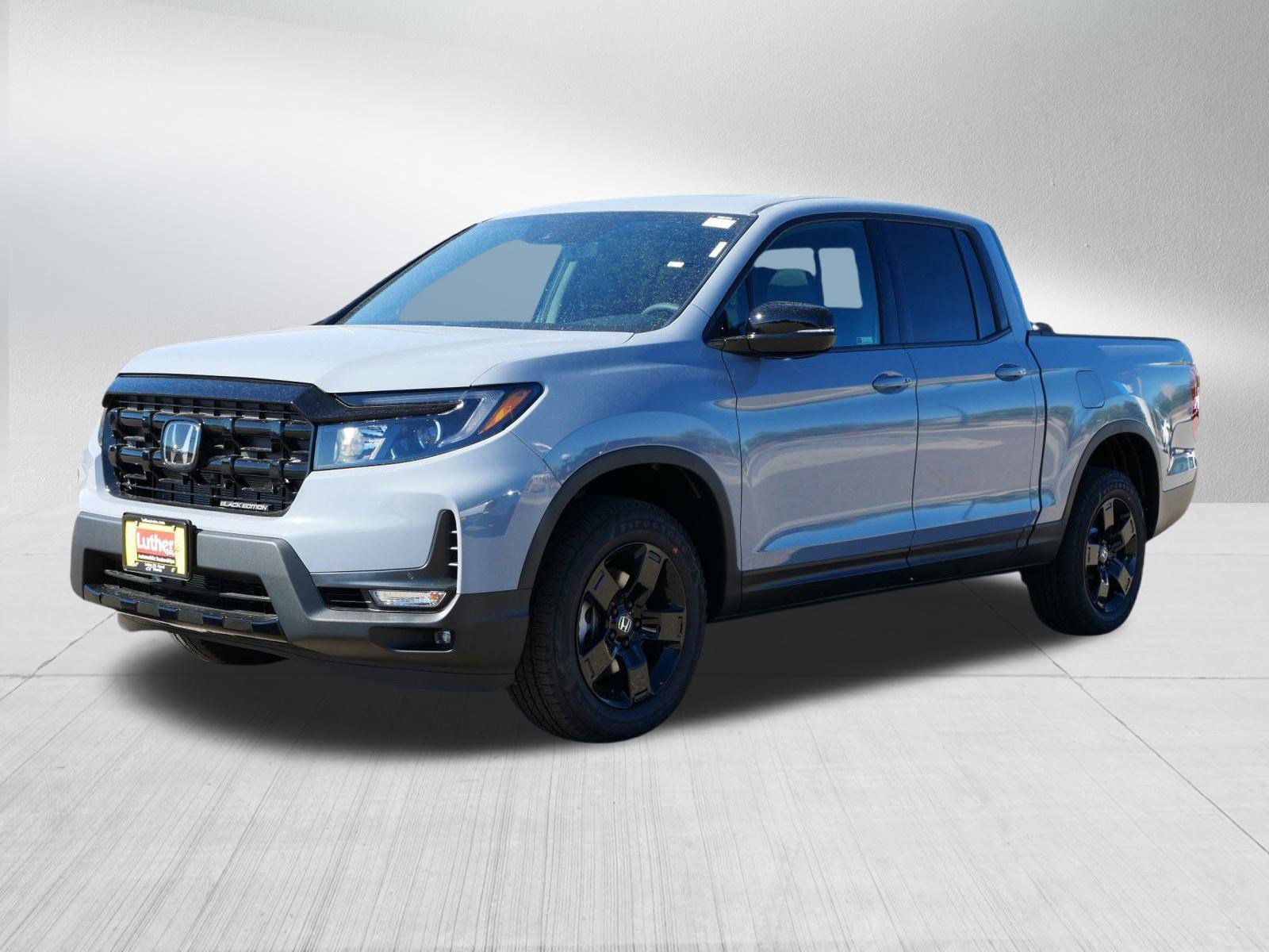 2026 Honda Ridgeline Black Edition photo 2