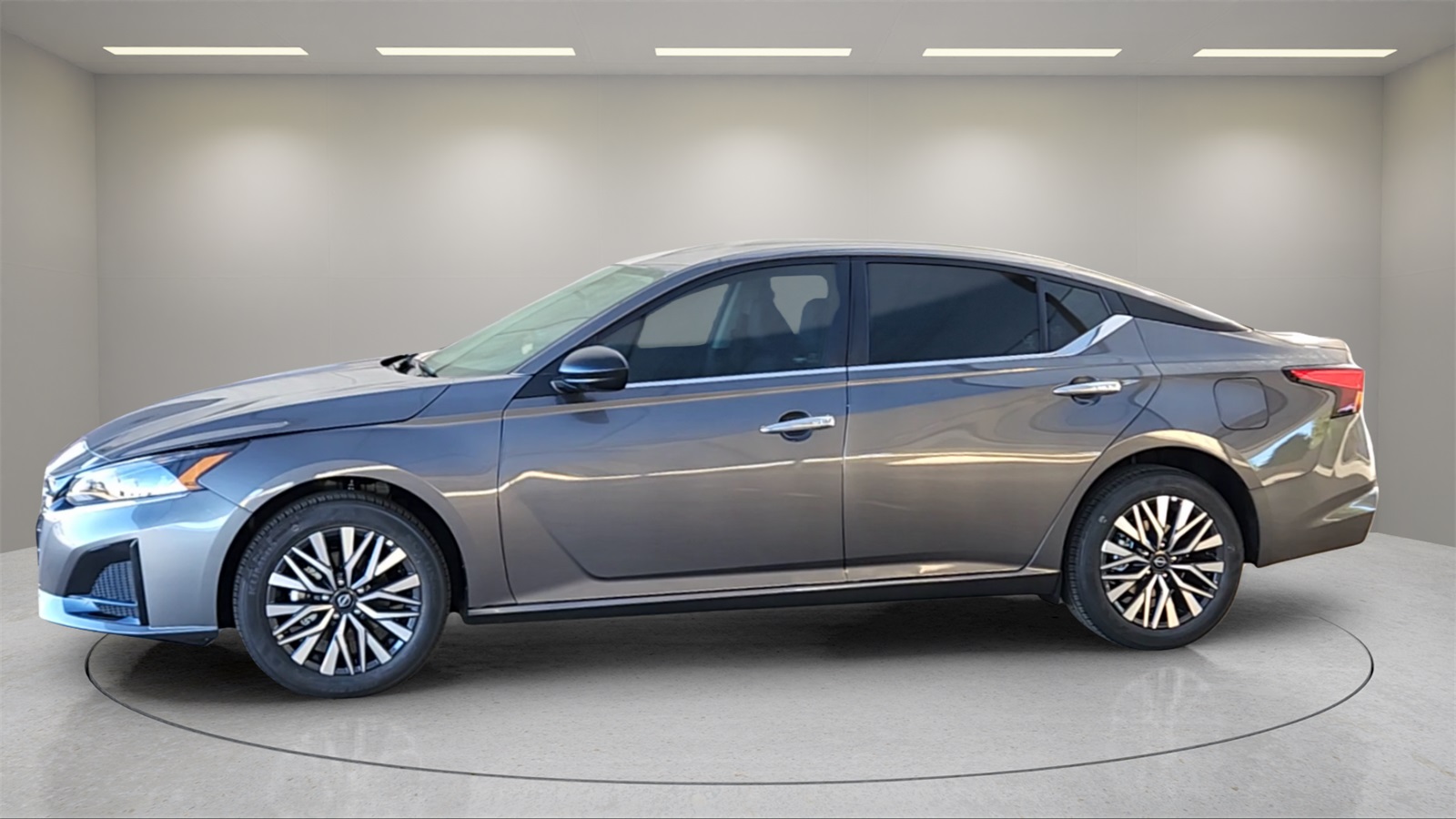 2025 Nissan Altima 2.5 SV photo 4