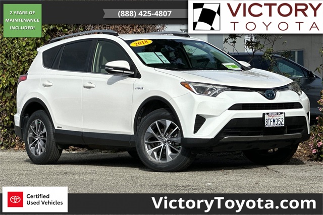 2018 Toyota RAV4 LE's photo