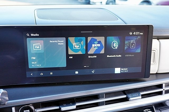 Used 2024 Gray Hyundai SEL image 25