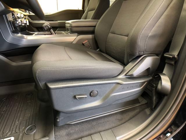 2025 Ford F-150 XLT photo 12
