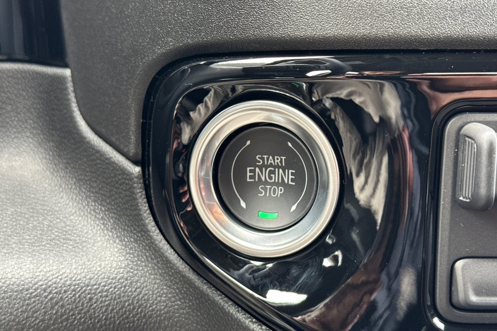 2025 Chevrolet Silverado 1500 photo 22