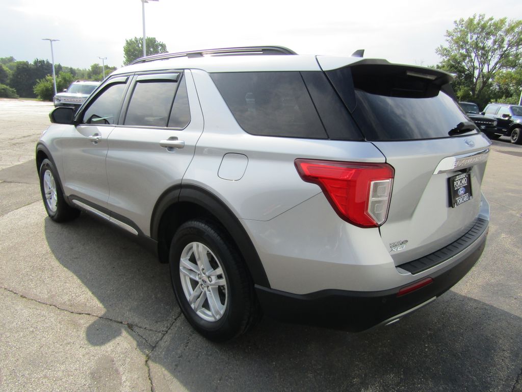 2021 Ford Explorer XLT photo 4