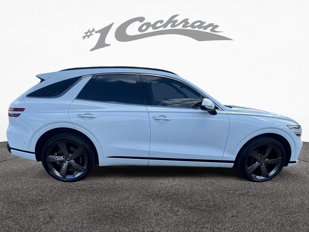 2024 Genesis GV70 3.5T Sport photo 8