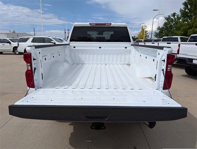 2024 Chevrolet Silverado 2500HD Custom photo 5