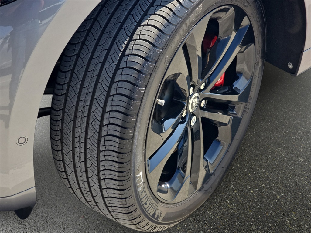 2025 Jaguar F-PACE P400 R-Dynamic S photo 30