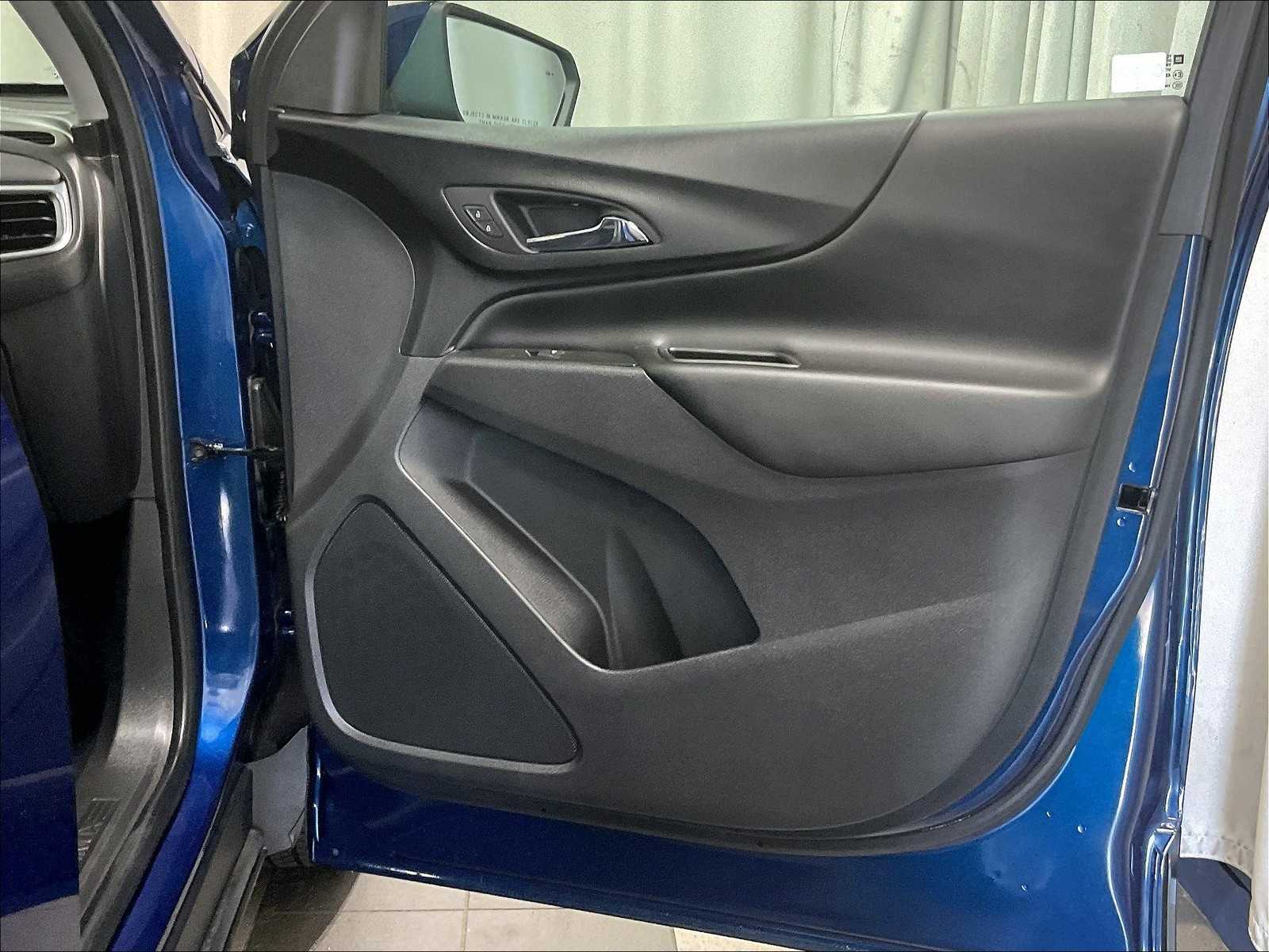 2022 Chevrolet Equinox LT photo 10
