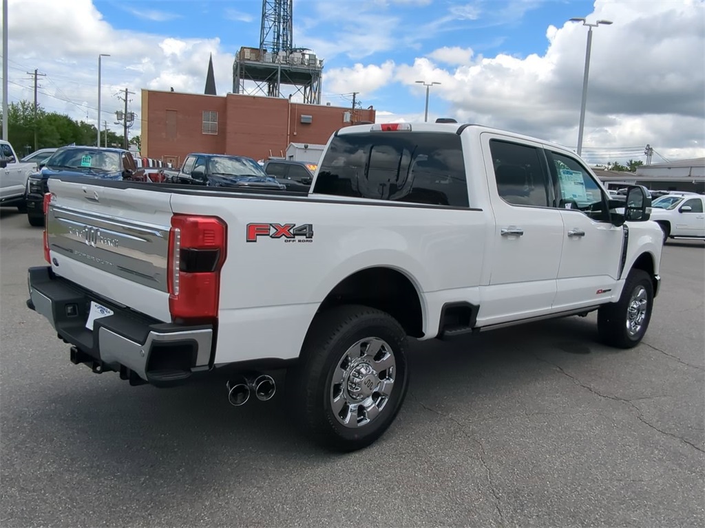 2025 Ford F-350 King Ranch photo 4