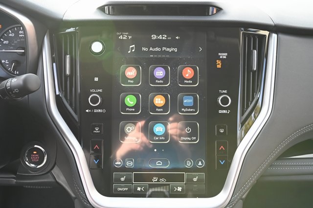 2025 Subaru Outback Limited photo 4