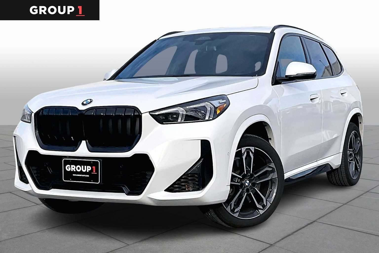 2025 BMW X1 28i's photo