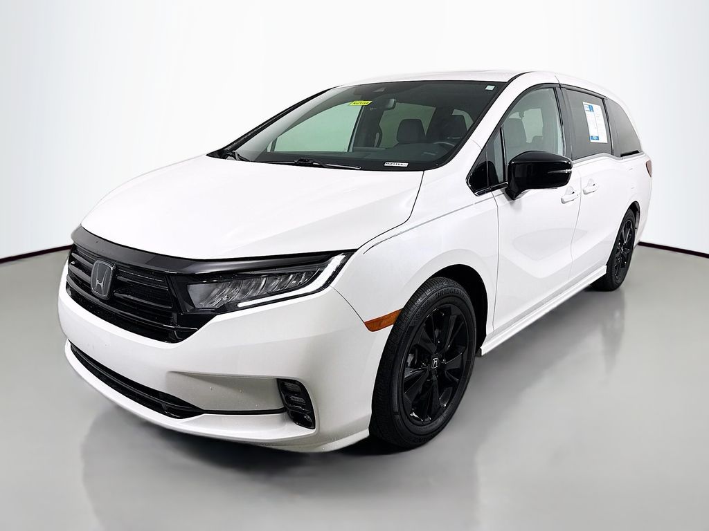 2024 Honda Odyssey Sport photo 3