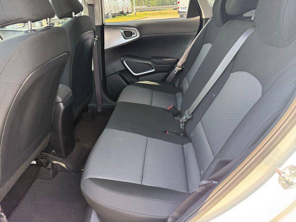 2023 Kia Soul LX photo 25
