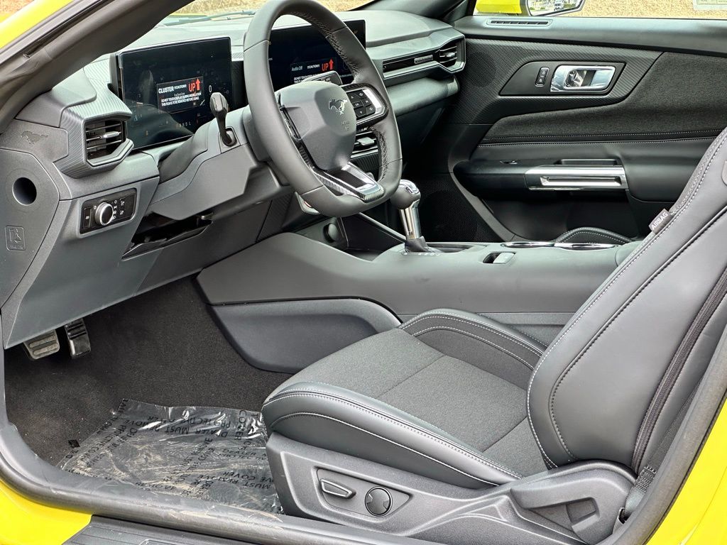 2025 Ford Mustang EcoBoost