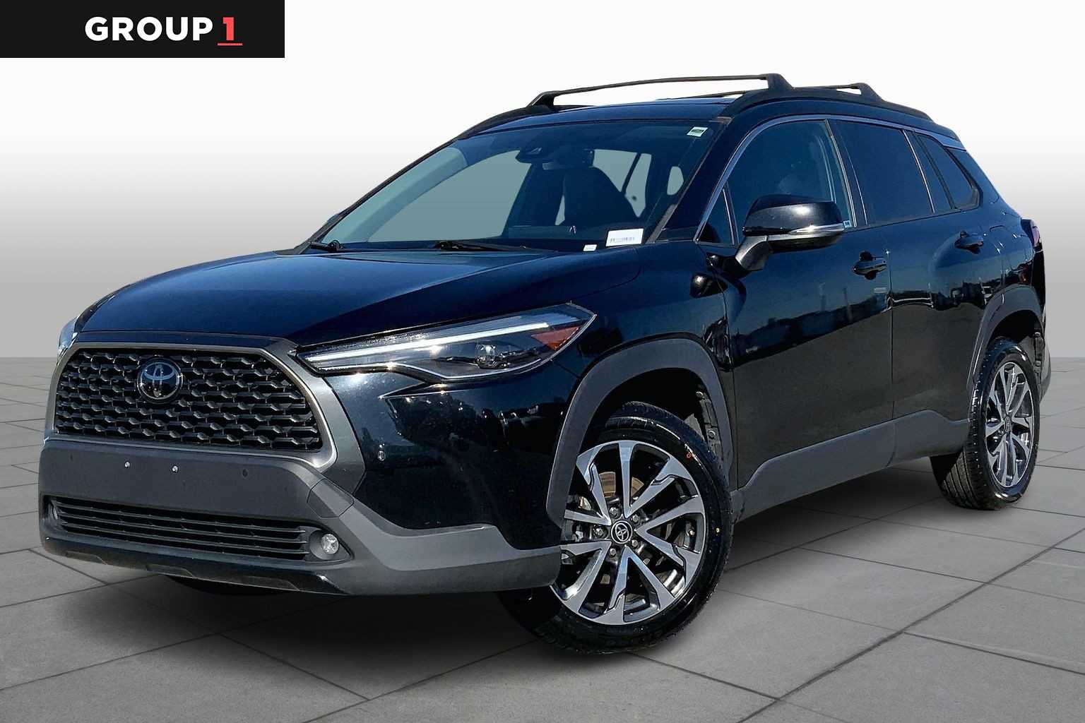 2022 Toyota Corolla Cross XLE's photo