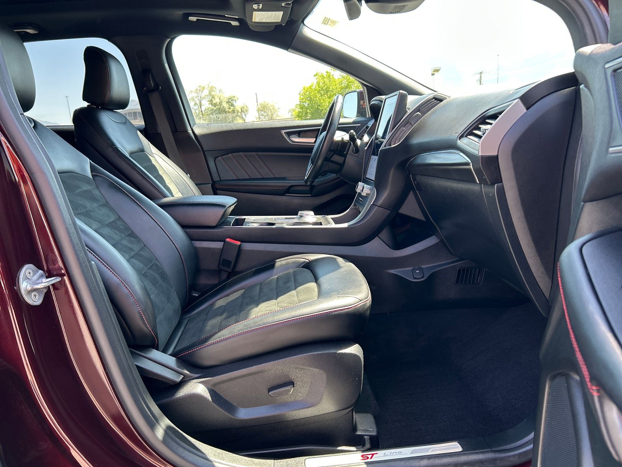 2022 Ford Edge ST-Line photo 20
