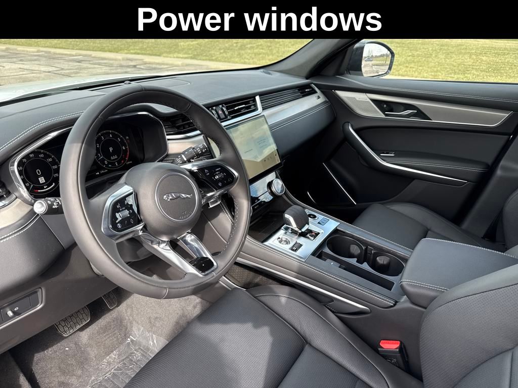 2026 Jaguar F-PACE P250 R-Dynamic S photo 13